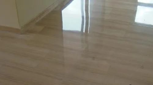 Alicatado de baño con calzos de nivelación